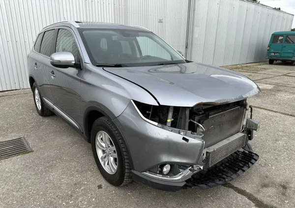 Mitsubishi Outlander cena 47700 przebieg: 67000, rok produkcji 2016 z Nysa małe 742